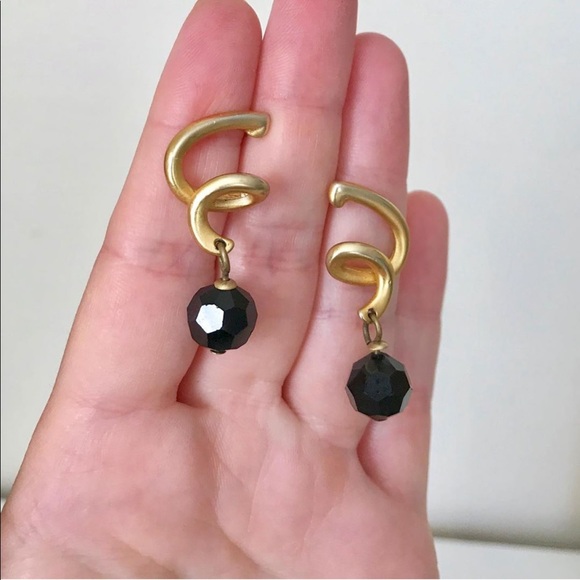 Vintage Matte Gold & Black Glass Earrings - Picture 2 of 4